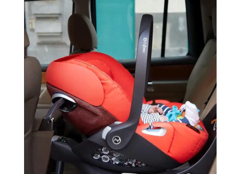 Автокресло Cybex Cloud Z I-Size + База Cybex Base-fix (Сайбекс Клоуд зет ай сайз + база зет)-0